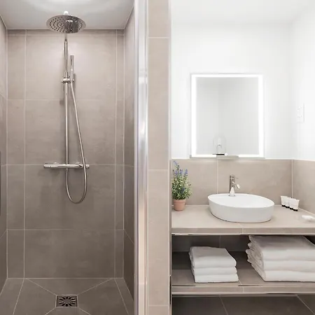 Appartamento Livinparis - Luxury Ac 4 Bedrooms Arc De Triomphe I