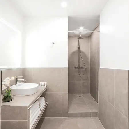 Appartamento Livinparis - Luxury Ac 4 Bedrooms Arc De Triomphe I